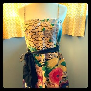 Classic Anthropologie moulinette soeurs dress! 🌺